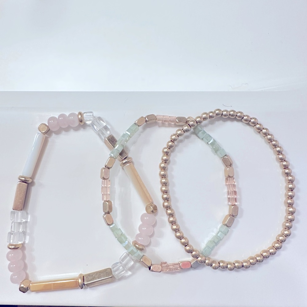 beautiful brand new never worn bracelet set